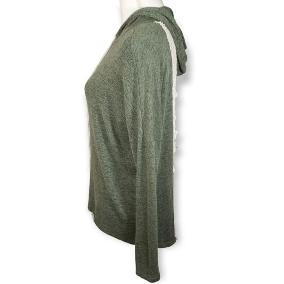 WINDSOR ARMY GREEN HOODIE W/CROCHET BACK SZ. M/L EUC - Picture 2 of 4